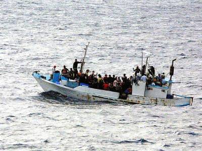 К берегам Испании прибились трупы мигрантов: из воды достали четверых, еще более 20 ищут - rosbalt.ru - Испания