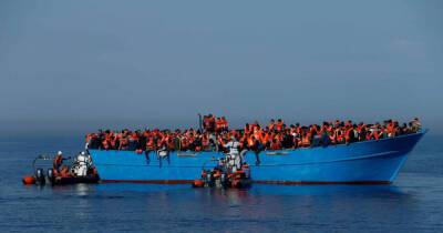 У берегов Испании потерпела крушение лодка с мигрантами — 12 пропавших без вести - dsnews.ua - Украина - Испания - Польша - Spain - Алжир - Ирак