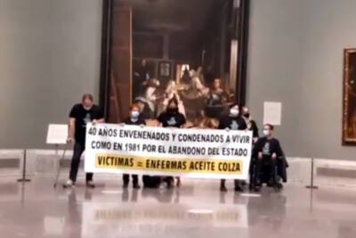 Педро Санчес - Жертвы рапсового масла захватили музей в Мадриде и грозят убить себя - mk.ru - Испания - Мадрид
