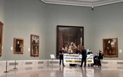В Мадриде группа людей захватила музей и угрожает суицидом - korrespondent.net - Украина - Испания - Мадрид