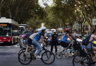 Знаки предупреждающие о велосипедистах на каталонских дорогах - catalunya.ru - Испания
