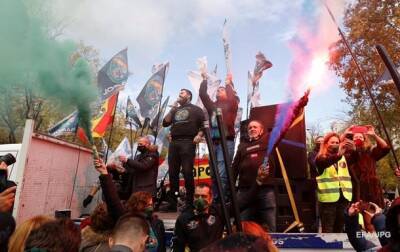 В Мадриде протестовали полицейские - korrespondent.net - Украина - Испания - Мадрид
