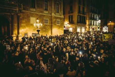 В Испании прошли акции протеста против COVID-паспортов - govoritmoskva.ru - Испания