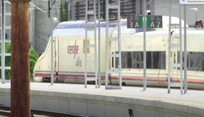 Запущен первый высокоскоростной поезд из Мадрида в Галисию - noticia.ru - Мадрид - Сантьяго