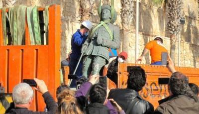 Франсиско Франко - В Испании убрали последний монумент генерала Франко - ukrinform.ru - Испания