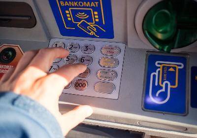 Банк Испании BBVA намерен закрыть 530 филиалов и сократить 3 800 сотрудников - abcspain.ru - Испания
