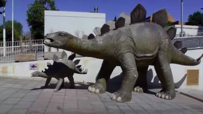 В статуе динозавра под Барселоной нашли труп мужчины - noticia.ru