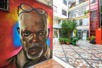 От Хоакина Феникса до Брижит Бардо: портреты знаменитых людей на зданиях региона Андалусия - espanarusa.com