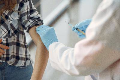 Каролина Дариас - Коронавирус в Испании: Испания собирается вакцинировать подростков 12-17 лет до начала учебного года - abcspain.ru - Испания