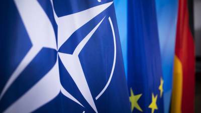 В Испании призвали НАТО к сотрудничеству с Россией - gazeta.ru - Россия - Испания - Китай