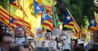 Педро Санчес - Власти Испании помиловали осужденных каталонских политиков - ren.tv - Испания - Мадрид