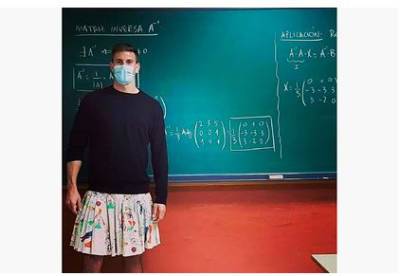 Учителя-мужчины по всей Испании начали ходить на работу в юбках - reendex.ru - Испания