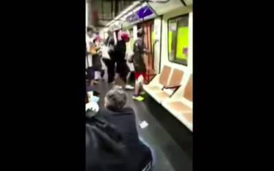 В мадридском метро медбрату выбили глаз за замечание о маске - noticia.ru - Испания