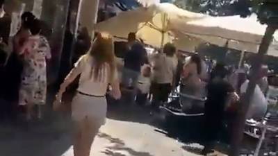 Видео из Сети. В Испании машина въехала в посетителей бара - vesti.ru - Испания