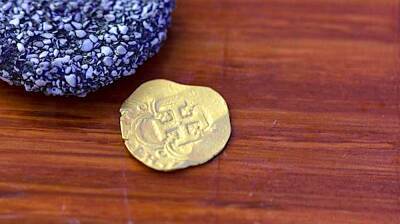 Охотники за сокровищами нашли монету с легендарного испанского галеона - noticia.ru - Испания