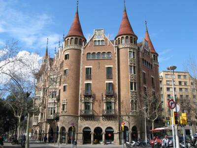 В Доме с шипами в Барселоне появился коворкинг - espanarusa.com - Мадрид - район Eixample