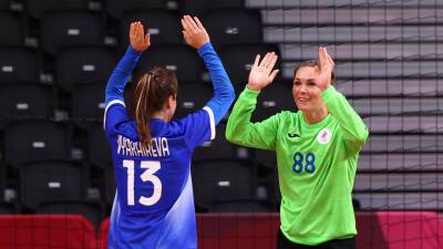 Россия обыграла Испанию в матче женского турнира по гандболу на Олимпиаде - russian.rt.com - Россия - Испания - Франция - Япония - Токио