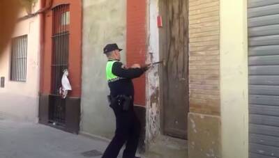 В Испании захватчица квартиры пожаловалась в полицию на хозяина - noticia.ru - Испания