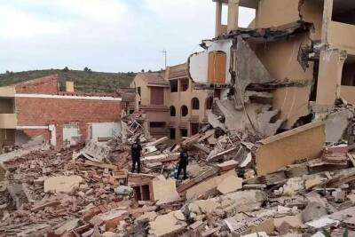 В Испании обрушился жилой дом с людьми - lenta.ua - Украина - Испания