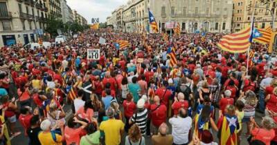 Сотни тысяч каталонцев вышли на марш за независимость в Барселоне (ФОТО) - dsnews.ua - Украина - Испания