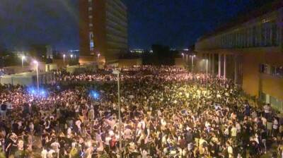 В Испании 25 тыс. студентов устроили незаконную вечеринку, несмотря на карантин (видео) - sharij.net - Испания - Мадрид