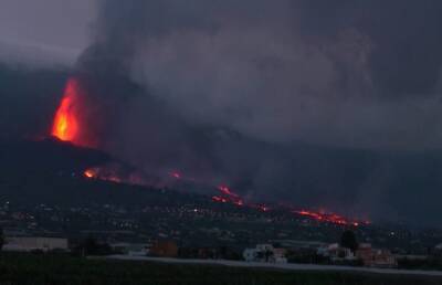 В Испании эвакуировали шесть тысяч человек из-за извержения вулкана - ont.by - Испания - Белоруссия