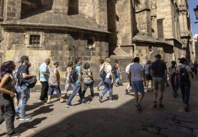 Барселона лимитирует количество туристов в экскурсионных группах - catalunya.ru - Испания - Santa