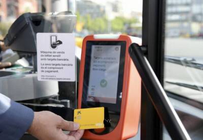 Барселона - первый испанский город, где расплатиться за проезд в автобусе можно только картой - catalunya.ru - Испания