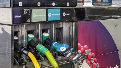 Цена на дизельное топливо в Испании обновила рекорд - russian.rt.com - Испания - Франция