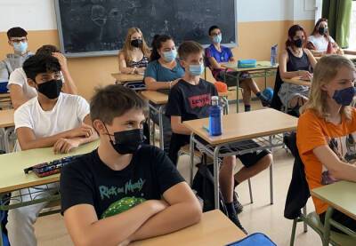 В Каталонии масочный режим в школах могут отменить без решения центрального правительства - catalunya.ru - Испания - Мадрид