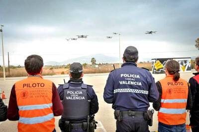 Первый массовый и одновременный полет дронов в Европе испытан в Валенсии - allspain.info - Испания