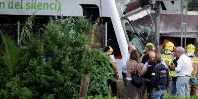 Nacho Doce - В Испании столкнулись два поезда: погиб машинист, 85 человек получили ранения - nv.ua - Украина - Испания - Spain - провинция Барселона