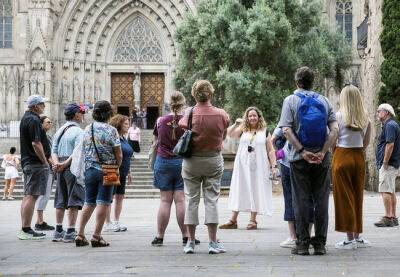 В Барселоне сократят туристические группы в центре города - catalunya.ru - Испания