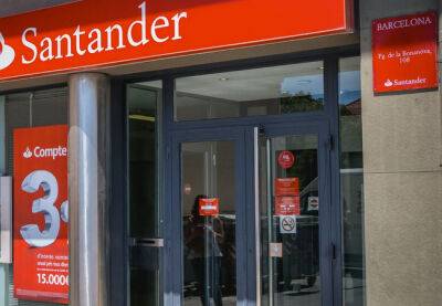 Суд запретил банку Santander брать комиссии за пополнение банковских карт - catalunya.ru - Испания - Santander