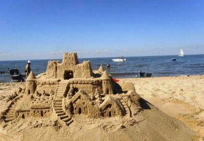 В Испании ввели штрафы за строительство песчаных замков на пляжах - catalunya.ru - Испания