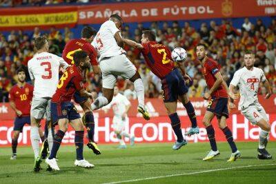 Жорди Альба - Сборная Испании проиграла на домашнем поле впервые за 19 лет - sport.ru - Испания - Португалия - Греция - Швейцария