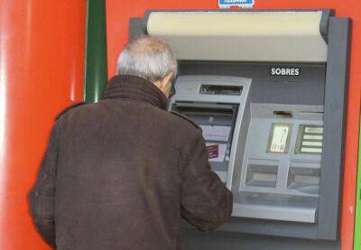 В Барселоне становится все меньше банкоматов - catalunya.ru - Испания