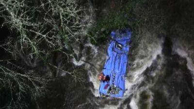 Число погибших при падении автобуса в реку в Испании выросло до семи - spainru.com - Spain