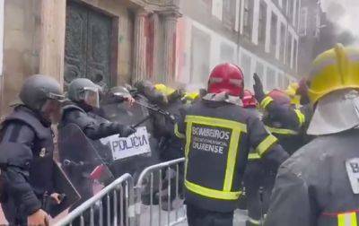 В Испании при столкновениях пожарных с полицией ранены несколько человек - korrespondent.net - Украина - Испания - Конго