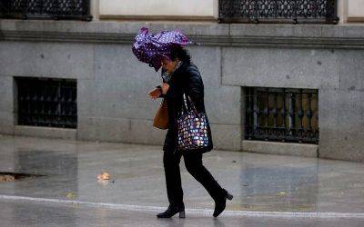 В результате шторма «Киаран» в Мадриде погиб один человек, отменены авиарейсы и поезда - allspain.info - Испания - Мадрид - Madrid