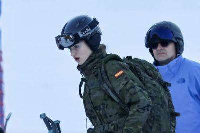 Принцесса Леонор прошла военную подготовку в условиях снежной зимы - noticia.ru