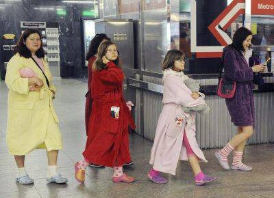 До Испании добралась мода ходить по городу в пижаме - noticia.ru - Испания