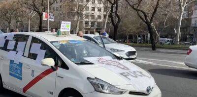 Исабель Диас Аюсо - Таксисты заблокировали центр Мадрида - noticia.ru - Испания - Мадрид