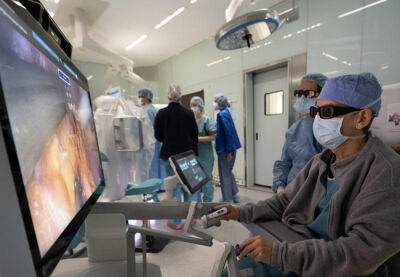Робот-хирург проводит операции в Барселоне - catalunya.ru - Испания