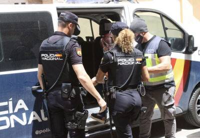 Испанским полицейским придется разбираться в сексуальных ориентациях и знать 37 гендеров - catalunya.ru - Испания