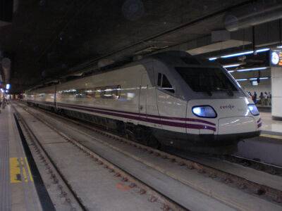 В Барселоне сломанный поезд с пассажирами час простоял в туннеле - noticia.ru
