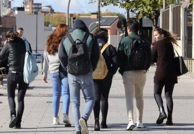 64% молодых испанцев живут с родителями - catalunya.ru - Испания
