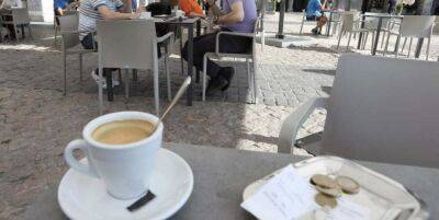 Сколько оставлять на чай в испанских кафе и ресторанах? - noticia.ru - Испания - Сша - Мадрид