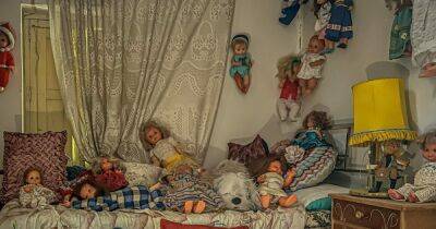 Они прокляты: в Испании нашли заброшенный дом с тысячей кукол (фото) - focus.ua - Украина - Испания - Севилья