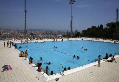 Топлес в общественных бассейнах Каталонии теперь разрешен официально - catalunya.ru - Испания